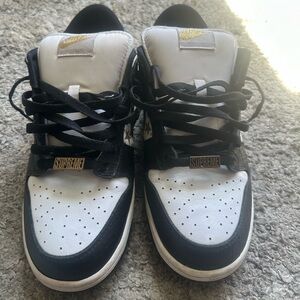 Supreme sb